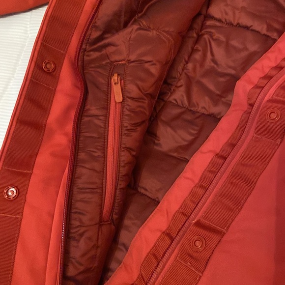 Lululemon Apres It All Jacket - Picture 15 of 15